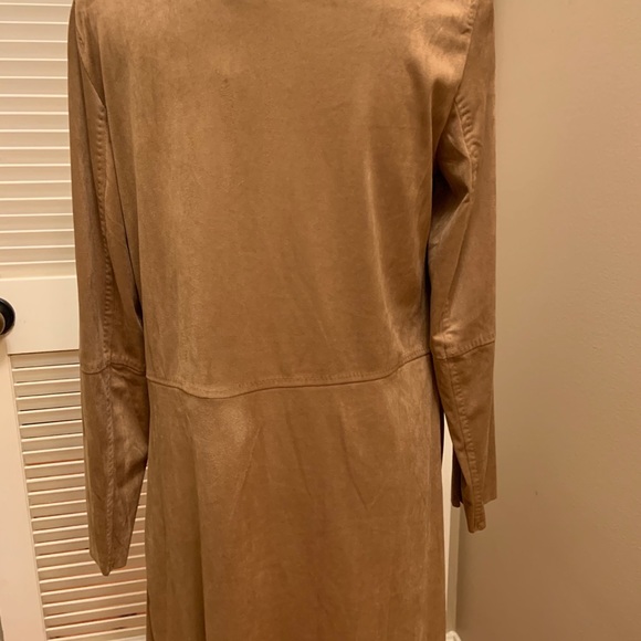 Max Studio Luce Faux Suede Topper - Picture 9 of 10